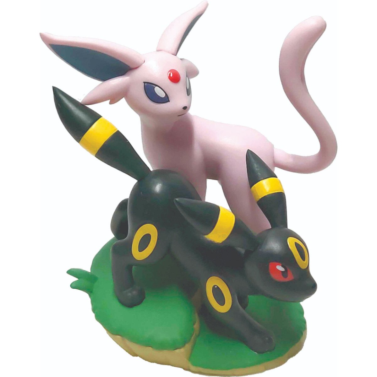 Pokémon: Prismatic Evolutions Premium Figure Collection